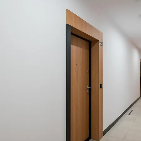 Wlochy Rownolegla Chic By Bookinghost