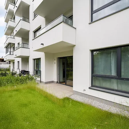 Wlochy Rownolegla Chic By Bookinghost