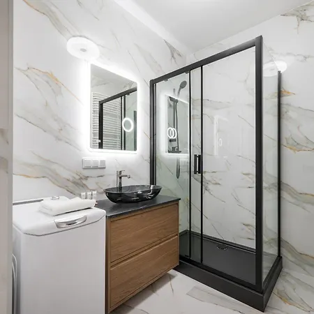 Apartment Wlochy Rownolegla Chic By Bookinghost *