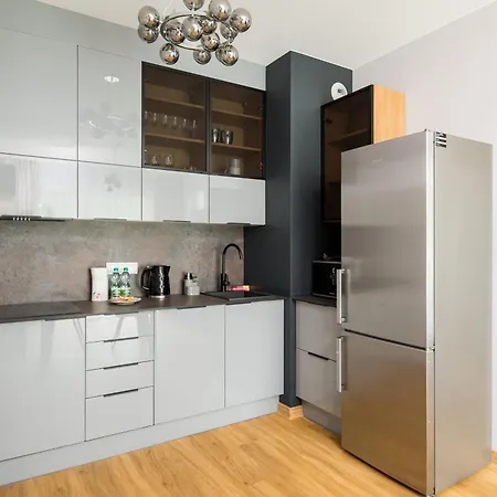 Wlochy Rownolegla Chic By Bookinghost * Warsaw