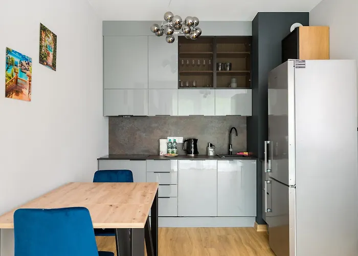 Wlochy Rownolegla Chic By Bookinghost *