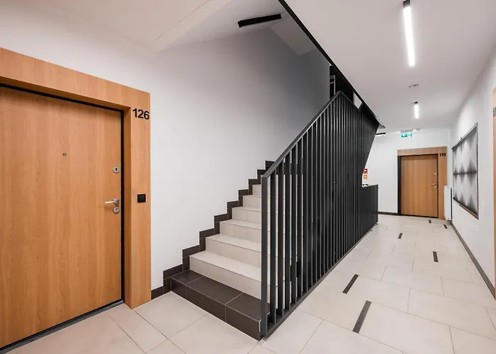 Wlochy Rownolegla Chic By Bookinghost *